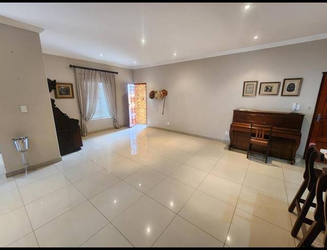 3 BEDROOM HOUSE FOR SALE IN NEW REDRUTH